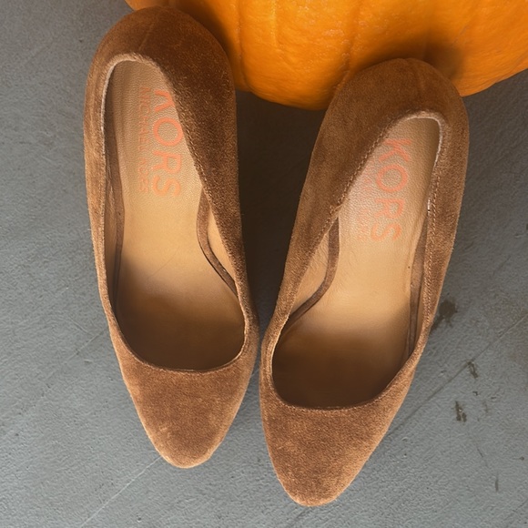 $225 Wedges in Camel - Picture 7 of 7